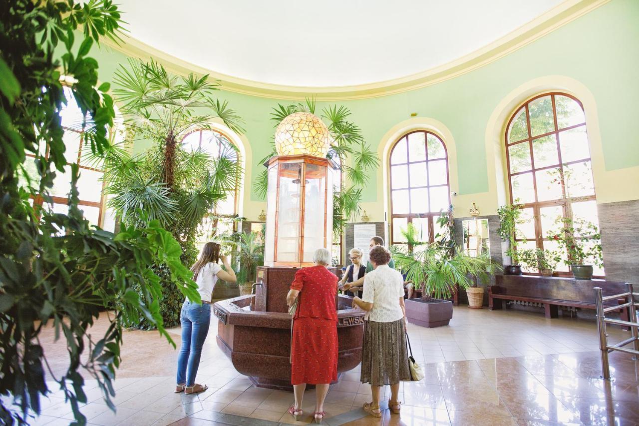 Polonia Hotell Kudowa-Zdrój Eksteriør bilde